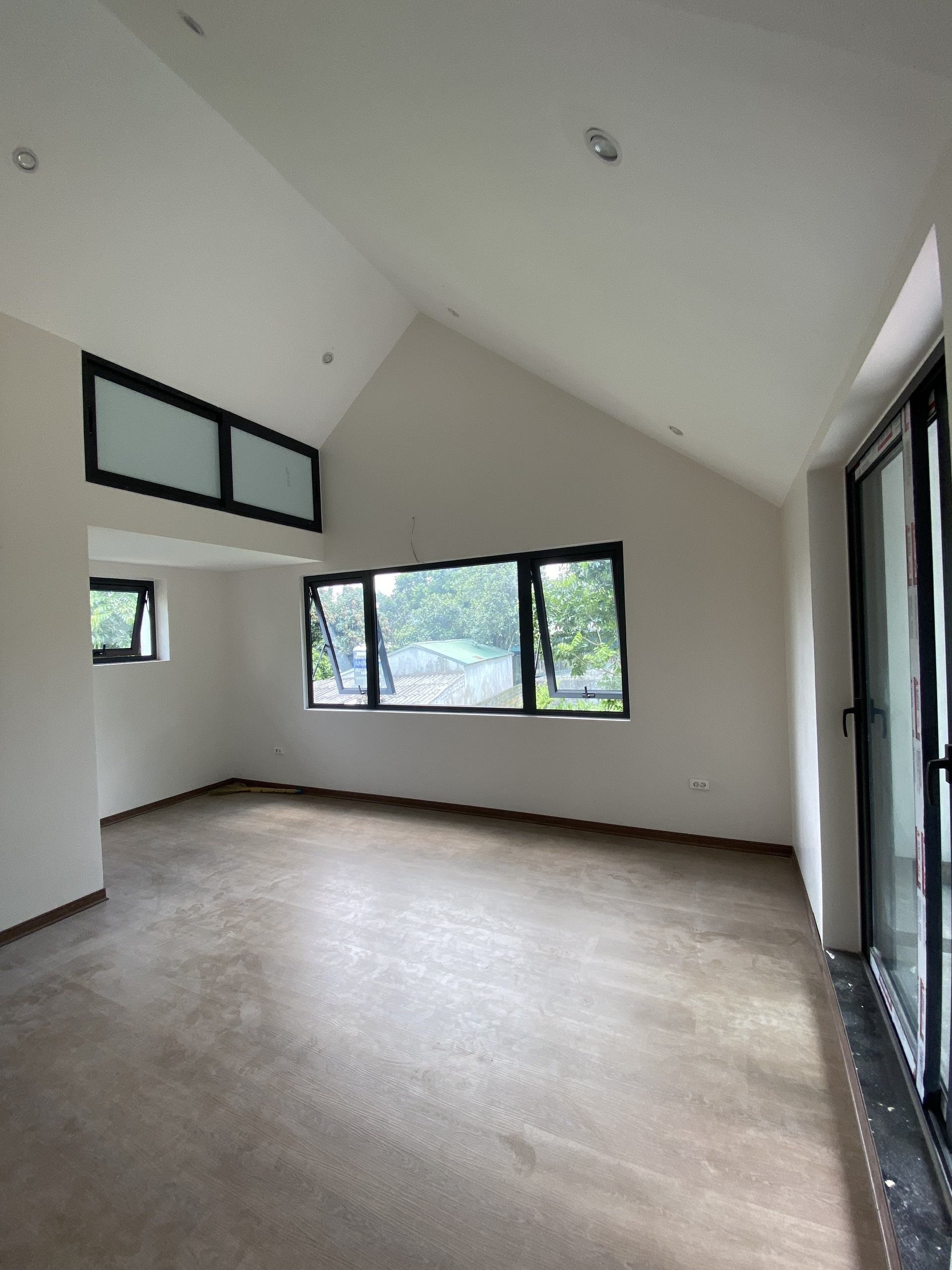 Công trình cửa lùa, cửa sổ, cửa xếp gấp nhôm Quảng Đông a MR Hùng Sơn Tây