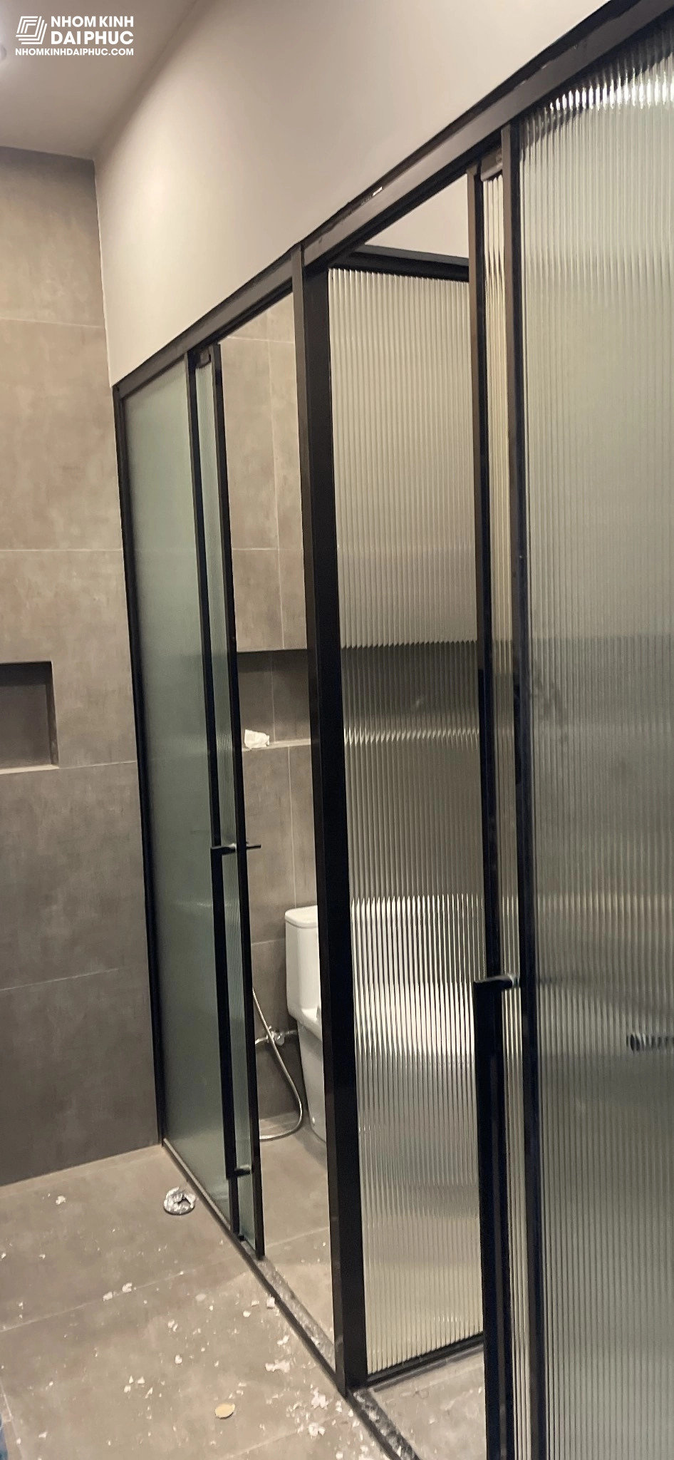 Công ty Nhôm Kính Xdoor Hoàn Thiện Lắp Đặt Phòng Tắm Kính Gymek Tại Vạn Phúc 